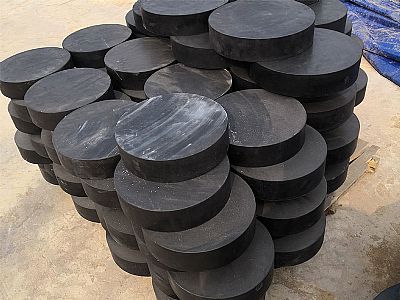 南充板式橡胶支座由若干层橡胶片与薄钢板经加压硫化